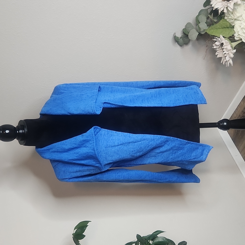 Blue over-sweater with long sides